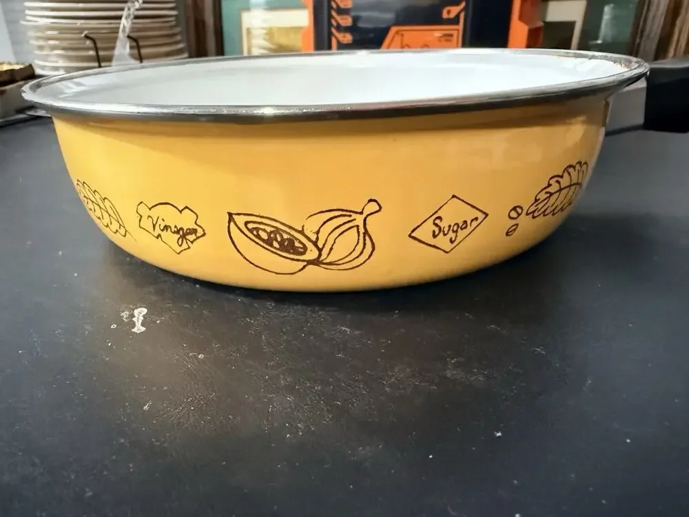 Vintage Yellow Enamelware 9” Saucepan Skillet with Kitchen Motif Pattern
